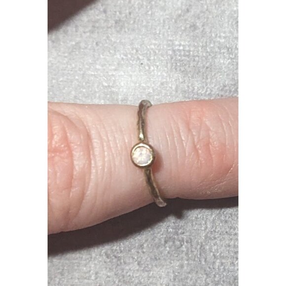 Minimalist Gold Tone Textured Ring With Tiny Pastel Pink Stone Size 4 - Picture 12 of 12
